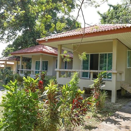 Baansukjai Bungalows Ranong Eksteriør bilde