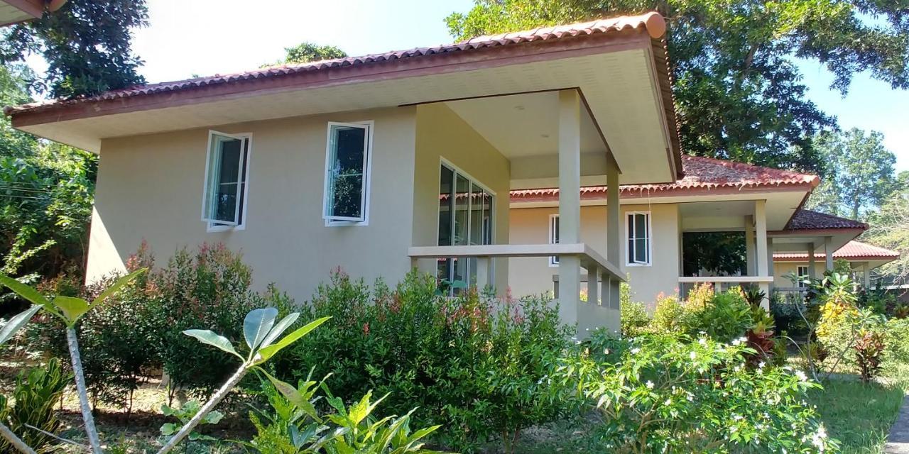 Baansukjai Bungalows Ranong Eksteriør bilde